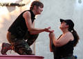 Les opératrisses de la Cie La rumeur, Isabelle Desmero et Cathy Heiting - Aubagne (2006)